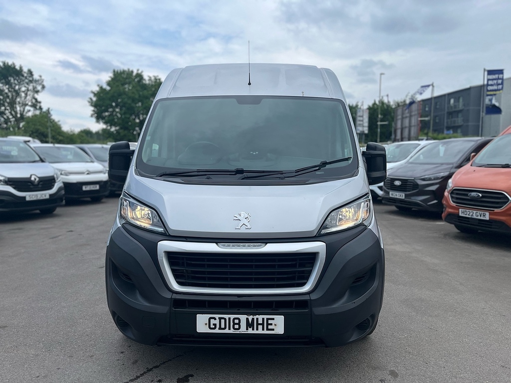 Peugeot Boxer 2.0 Bluehdi 335 Professional Panel Van GD18MHE Silver #2
