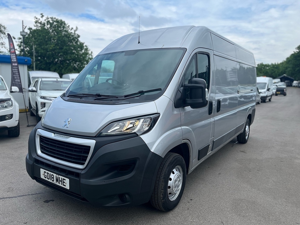 Peugeot Boxer 2.0 Bluehdi 335 Professional Panel Van GD18MHE Silver #3