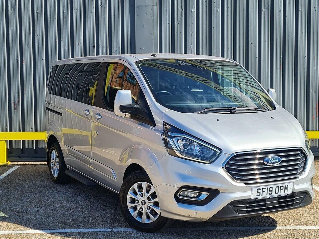 Ford Tourneo Custom 2.0 320 Ecoblue Titanium Minibus Double Cab Di Silver #4