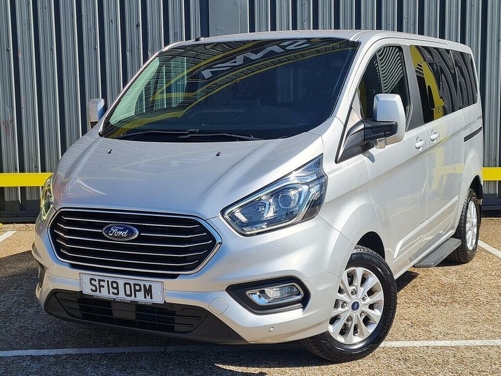 Ford Tourneo Custom 2.0 320 Ecoblue Titanium Minibus Double Cab Di Silver #3
