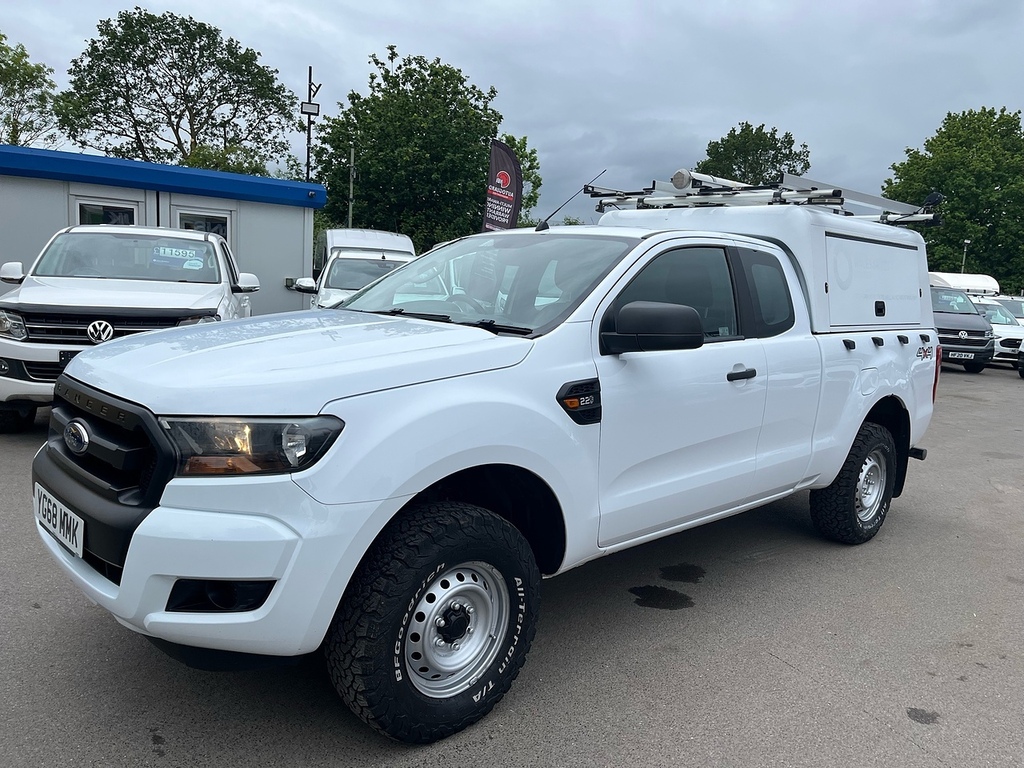 Ford Ranger 2.2 Tdci XL Pickup Double Cab 4W YG68MMK White #3