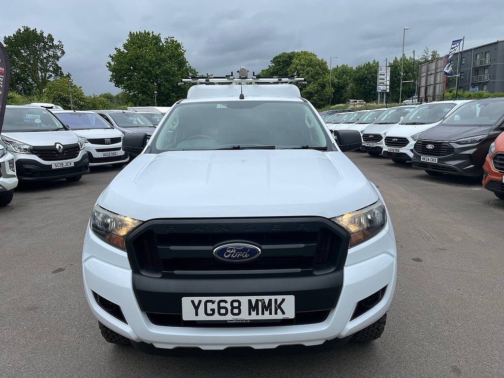 Ford Ranger 2.2 Tdci XL Pickup Double Cab 4W YG68MMK White #2