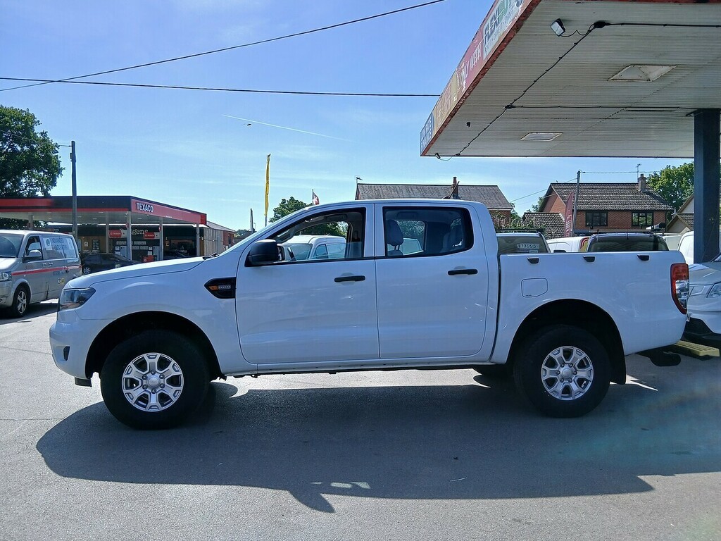 Ford Ranger 2.0 Ecoblue XL Pickup Double Cab White #3