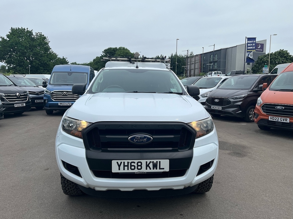 Ford Ranger 2.2 Tdci XL Pickup Double Cab 4W YH68KWL White #2