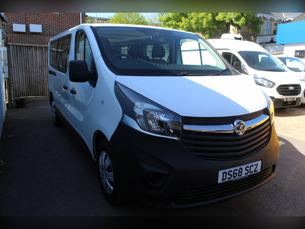 Vauxhall Vivaro 1.6 Cdti 2900 Minibus 9 Seat Air DS68SZC White #5