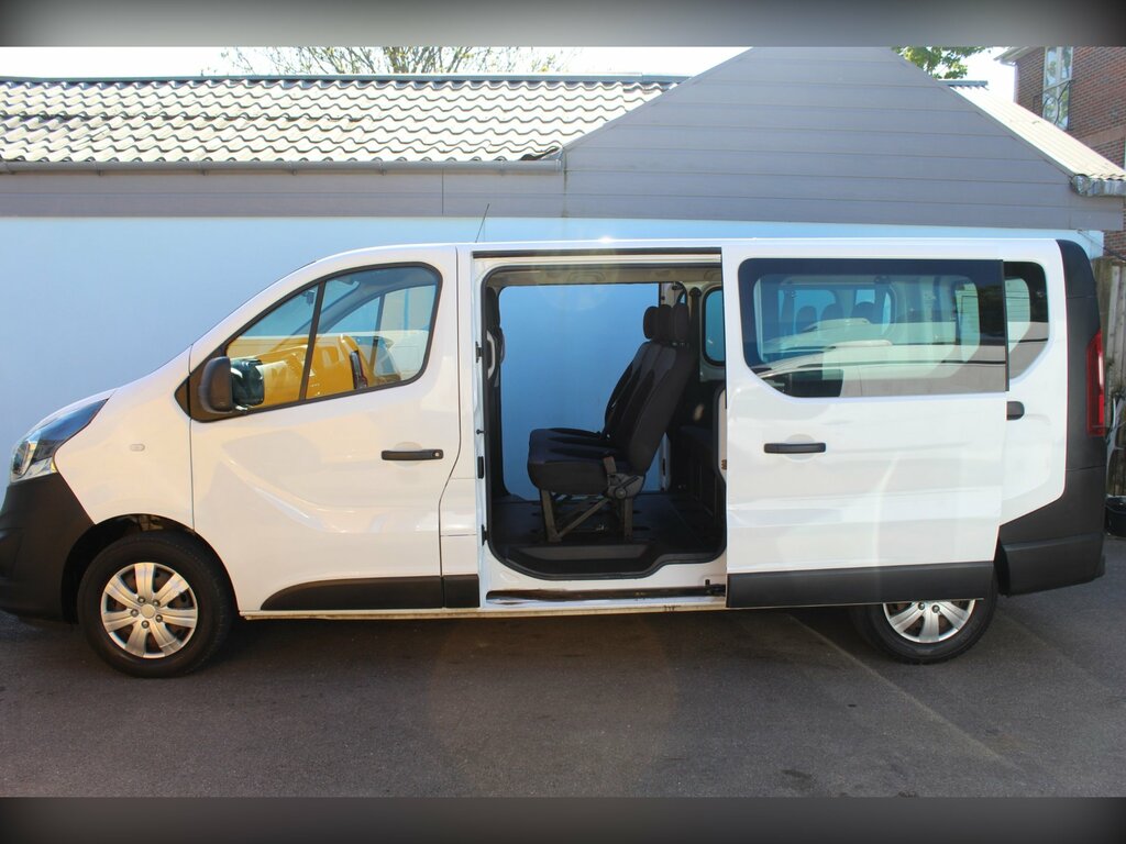 Vauxhall Vivaro 1.6 Cdti 2900 Minibus 9 Seat Air DS68SZC White #4
