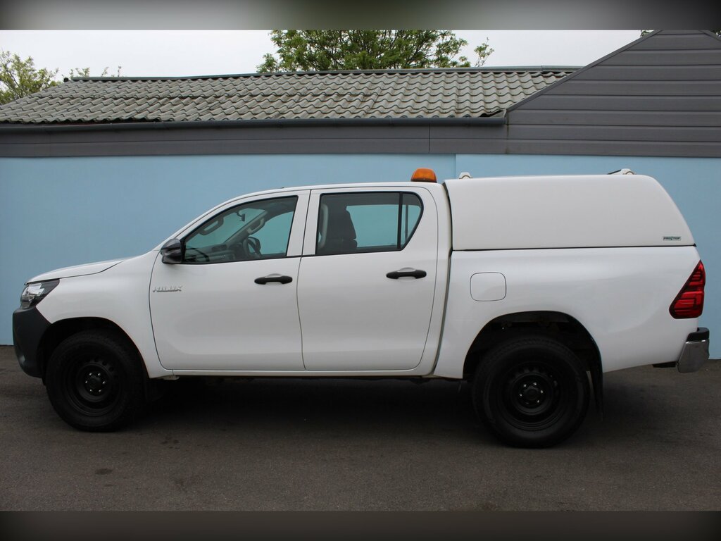 Toyota HILUX 2.4 D-4d Active Pickup Extended Cab Man White #5
