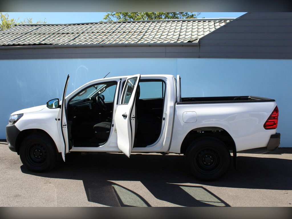 Toyota HILUX 2.4 D-4d Active Pickup Extended Cab Man YE20LKK White #5