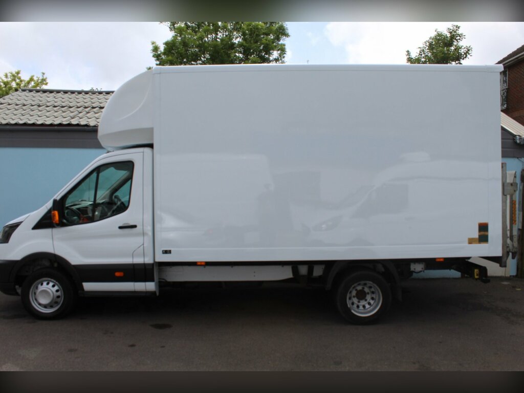Ford Transit Custom 2.0 350 Ecoblue Chassis Cab Rwd MB19VUX White #4