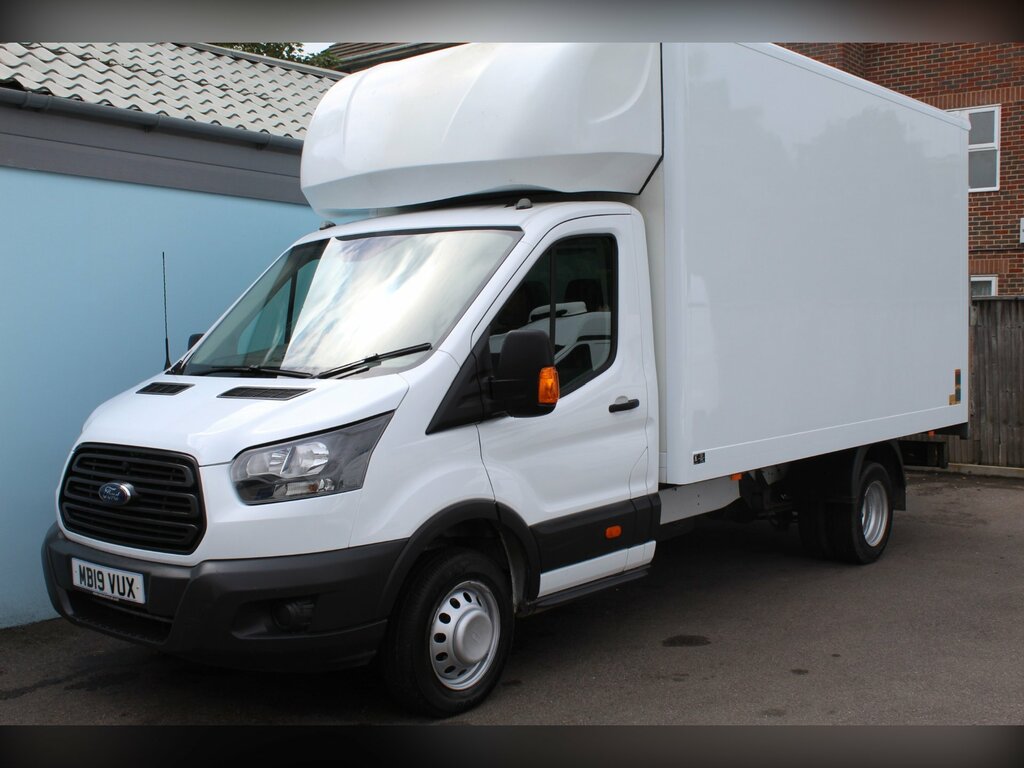 Ford Transit Custom 2.0 350 Ecoblue Chassis Cab Rwd MB19VUX White #3