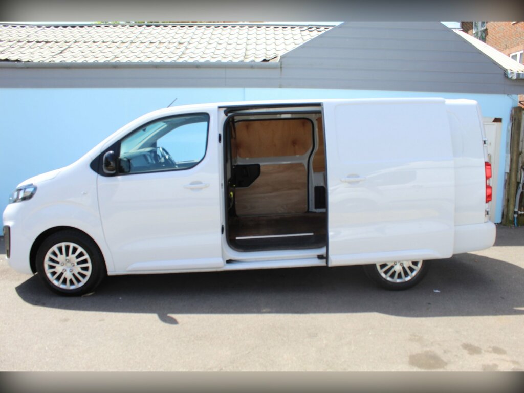 Vauxhall Vivaro 1.5 Turbo D 2900 Pro Panel Van 6Dr S DV23KKN White #6