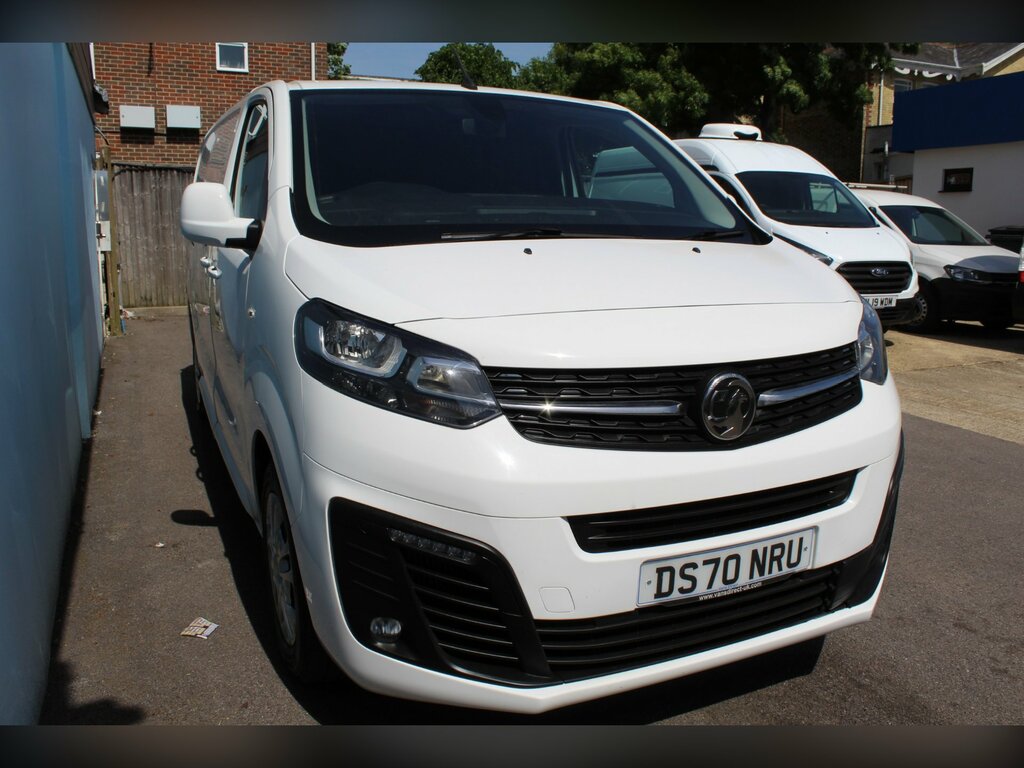 Vauxhall Vivaro 1.5 Turbo D 2900 Sportive Panel Van Man DS70NRU White #5
