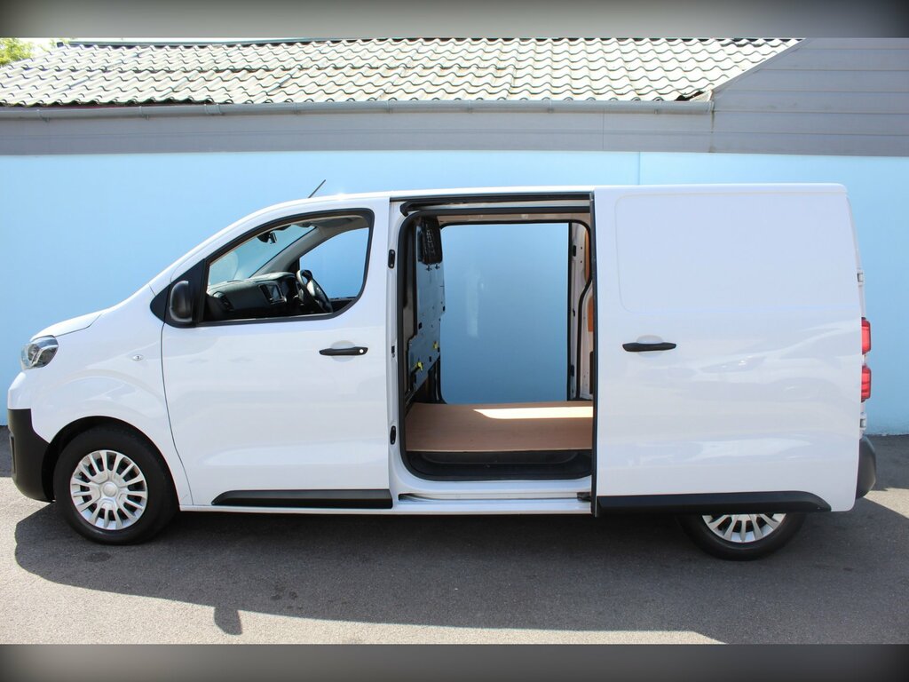 Toyota PROACE 1.5D Icon Medium Panel Van 6Dr Mwb E White #4