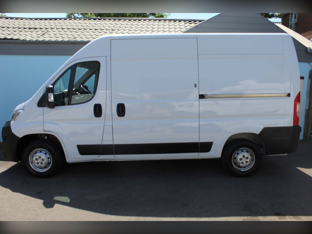 Vauxhall Movano 2.2 Cdti 3500 Biturbo Dynamic Panel Van DN23GXO White #2