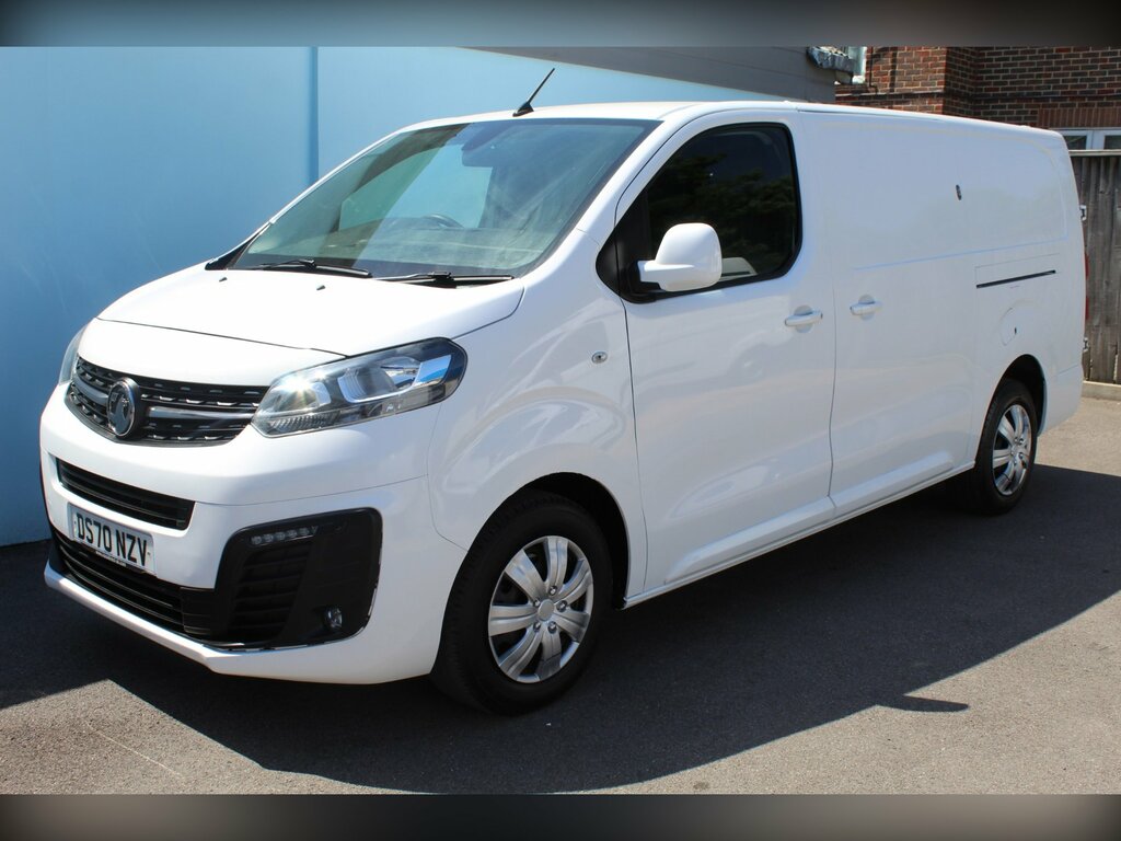 Vauxhall Vivaro 1.5 Turbo D 2900 Sportive Panel Van Man White