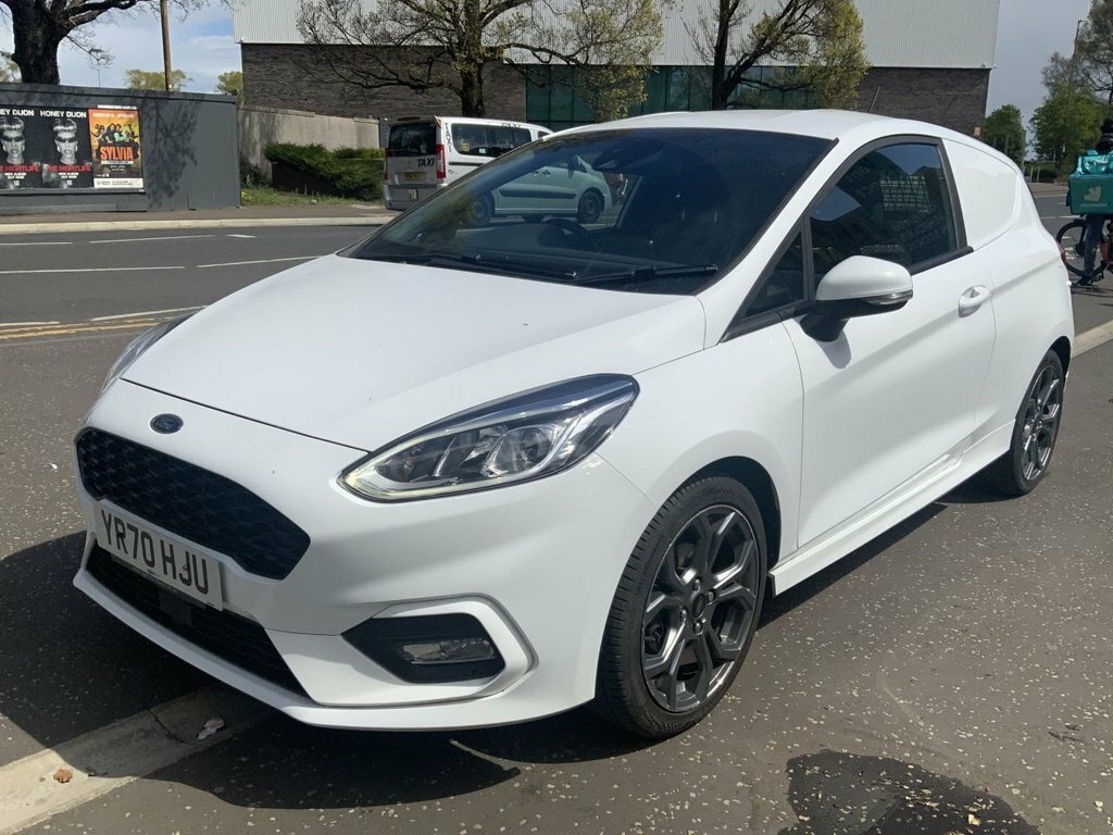 Ford Fiesta 1.5 Sport Tdci 85 Bhp 1 Owner YR70HJU White #3