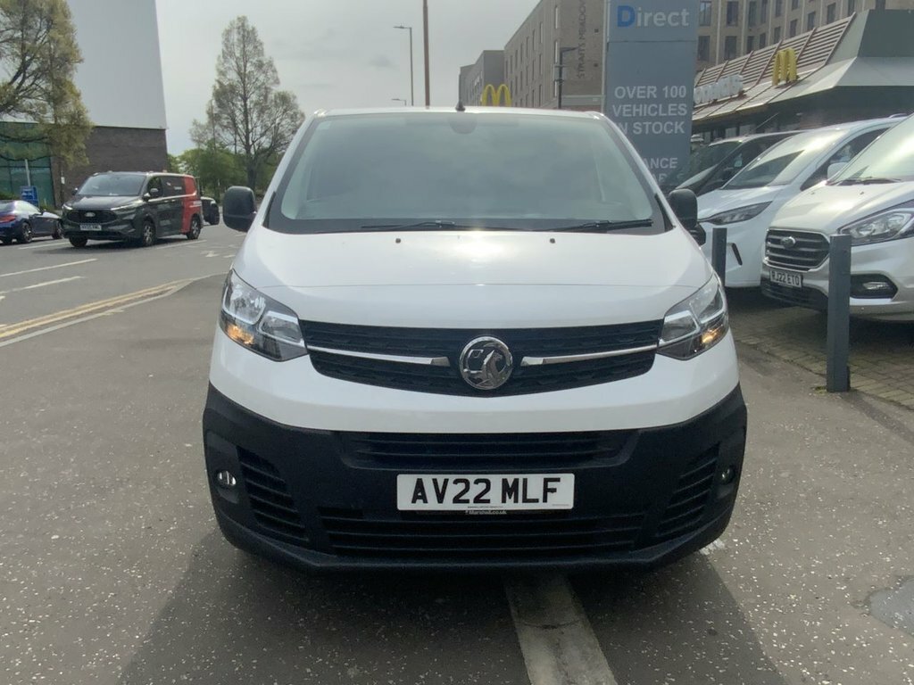 Vauxhall Vivaro 1.5L Dynamic 6Dr AV22MLF White #2