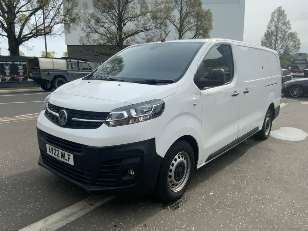 Vauxhall Vivaro 1.5L Dynamic 6Dr AV22MLF White #3