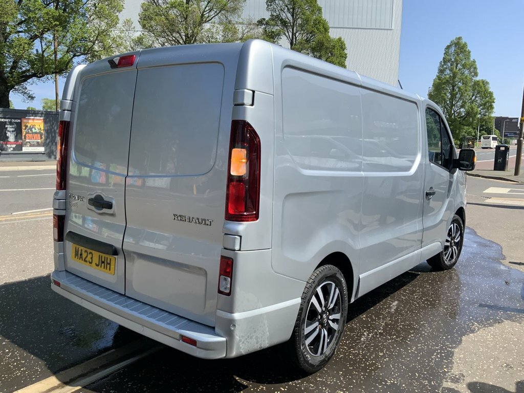Renault Trafic 2L Sport MA23JHH Grey #6