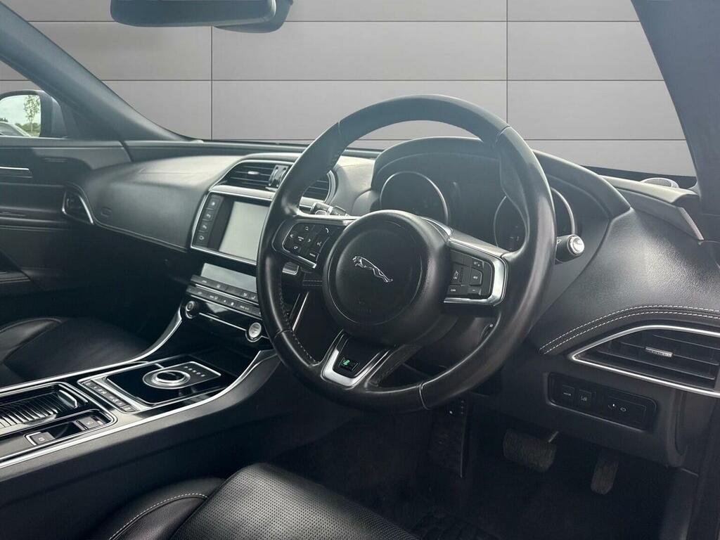 Jaguar XE Saloon 2.0D R-sport Awd Euro 6 Ss 201 OE67PLN Grey #4