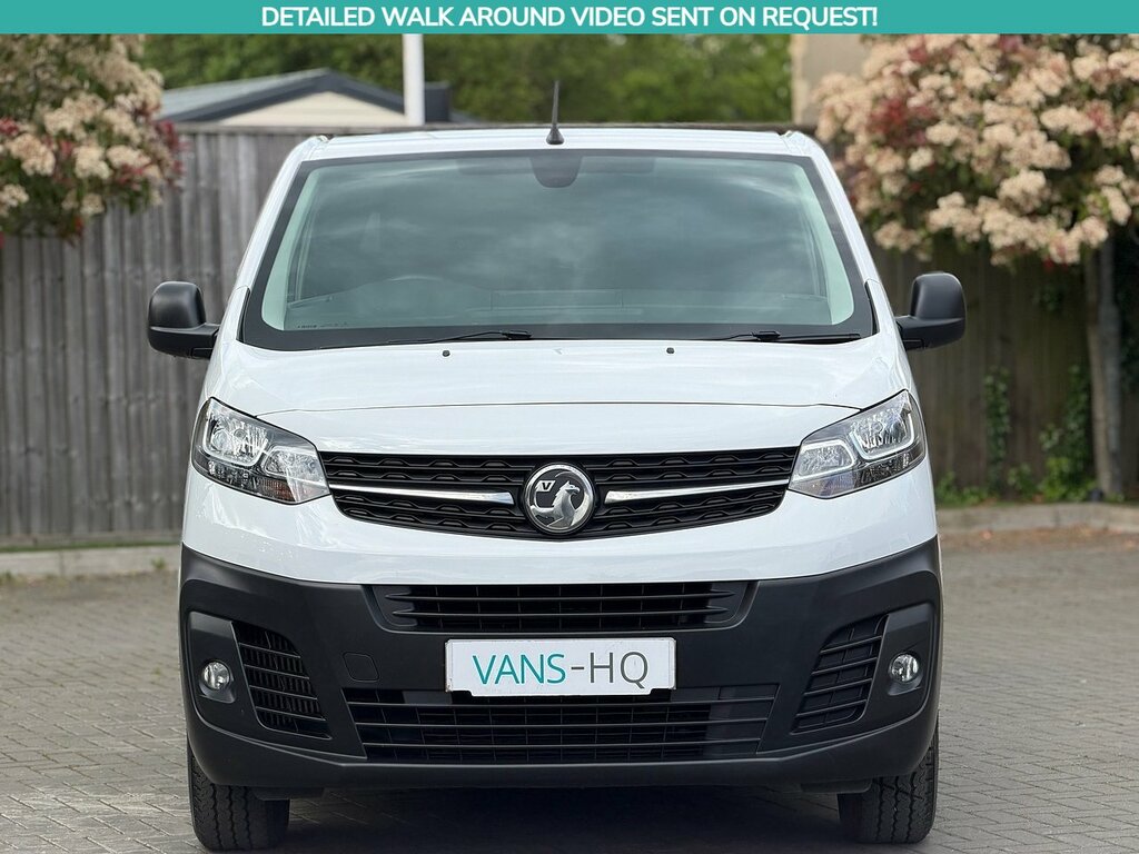 Vauxhall Vivaro Mpv DN72BWB White #4