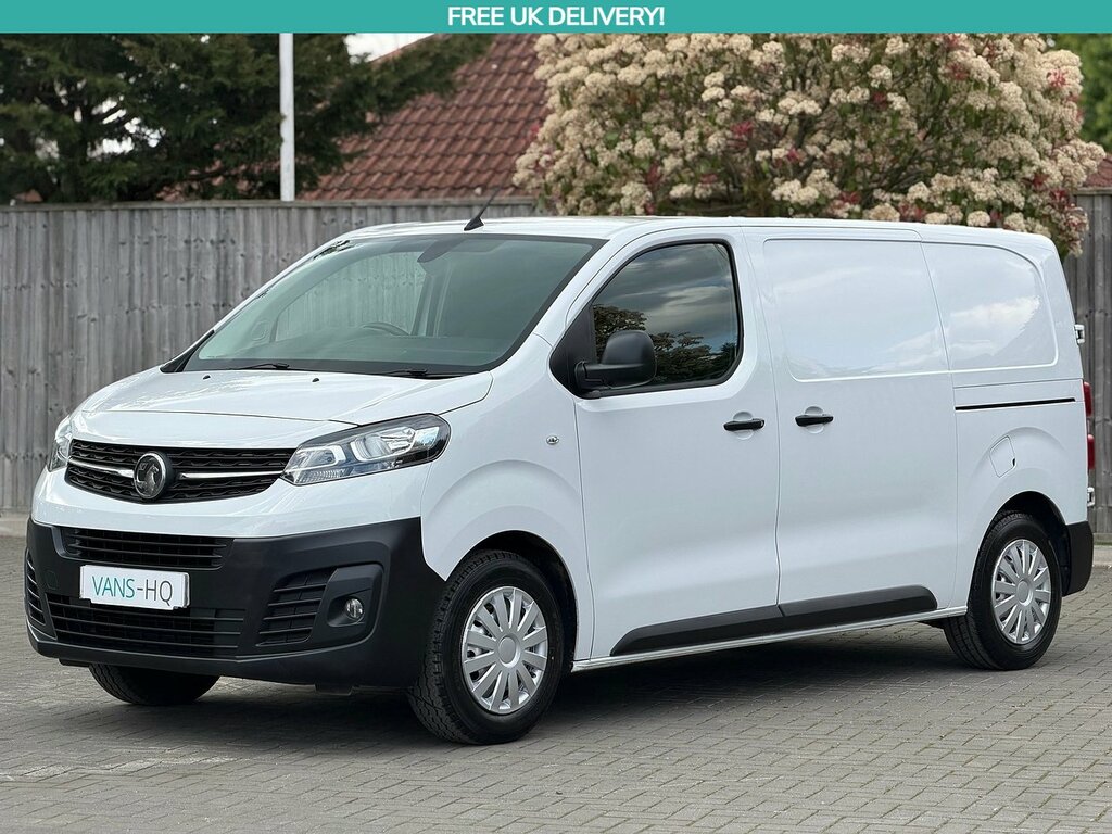 Vauxhall Vivaro Mpv DN72BWB White #6