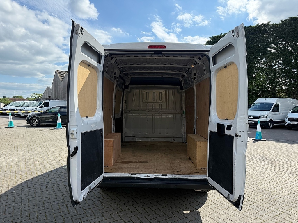 Citroen Relay Mpv YC73XEG White #3