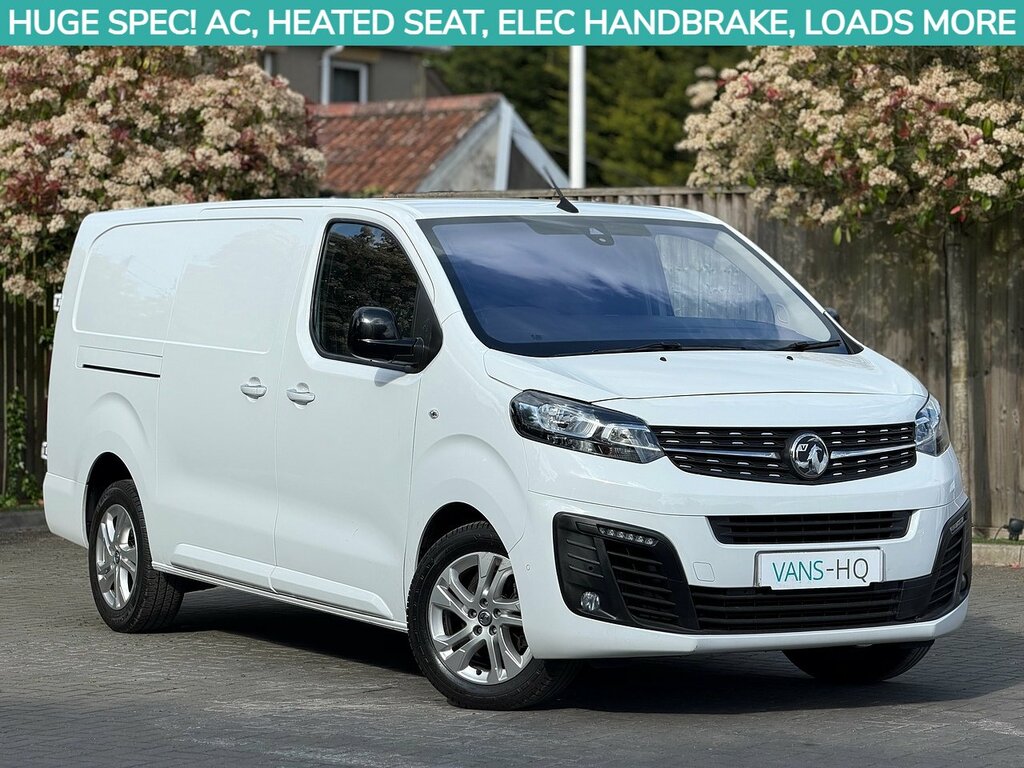 Vauxhall Vivaro Mpv White