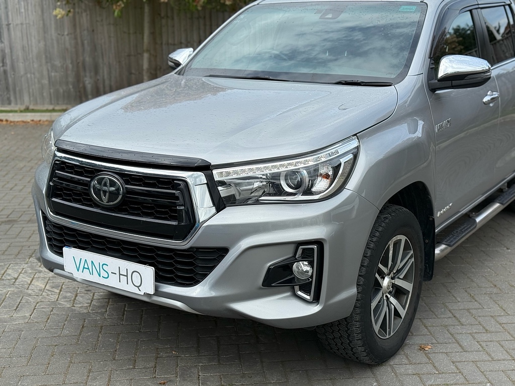 Toyota HILUX Pickup MX19NPG Silver #4