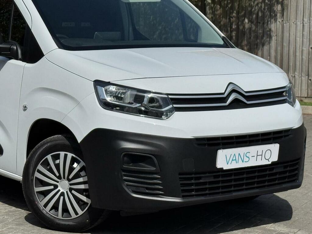 Citroen Berlingo Mpv CF23FRR White #2