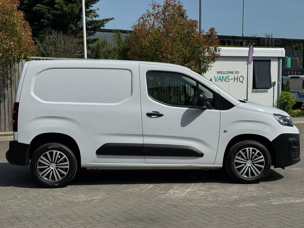 Citroen Berlingo Mpv CF23FRR White #4