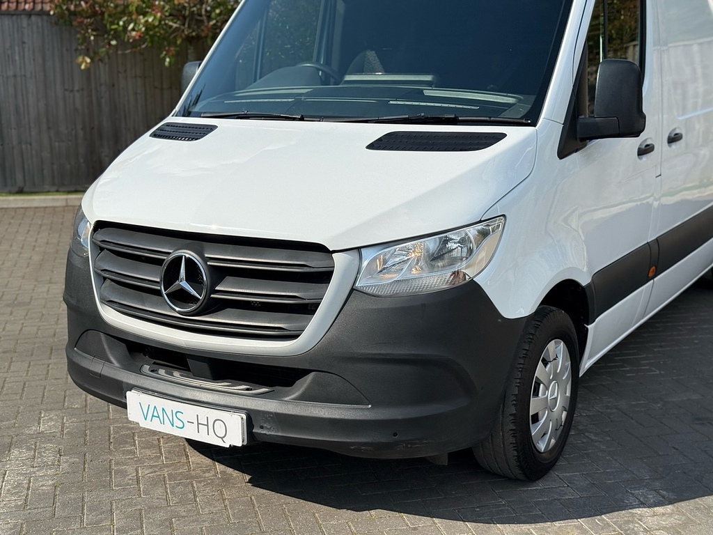 Mercedes-Benz Sprinter Mpv KS22XNL White #5