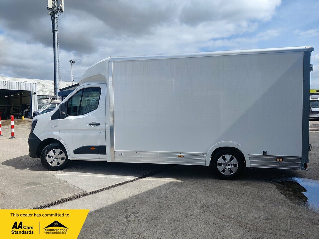 Renault Master Fwd Ll35dci 150 Advance Luton Low Loader MH75FLM White #3