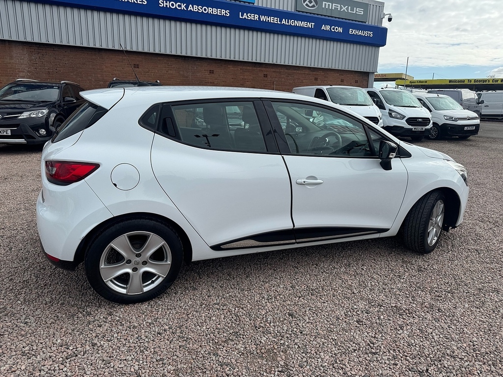 Renault Clio Dynamique Medianav White #4