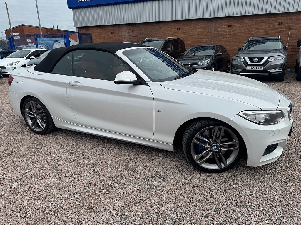 BMW 2 Series 220D M Sport White #3