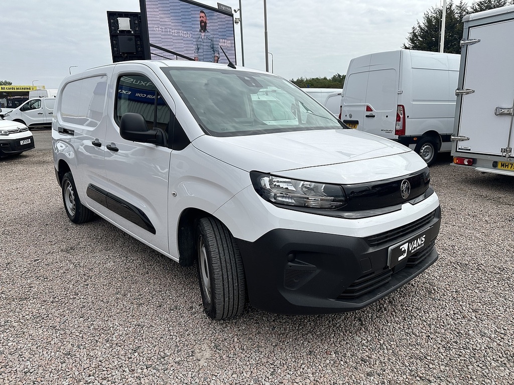Vauxhall Combo Turbo D 2300 Prime DP24UWG White #6
