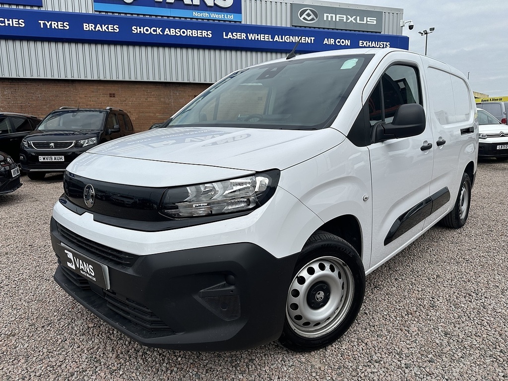 Vauxhall Combo Turbo D 2300 Prime White