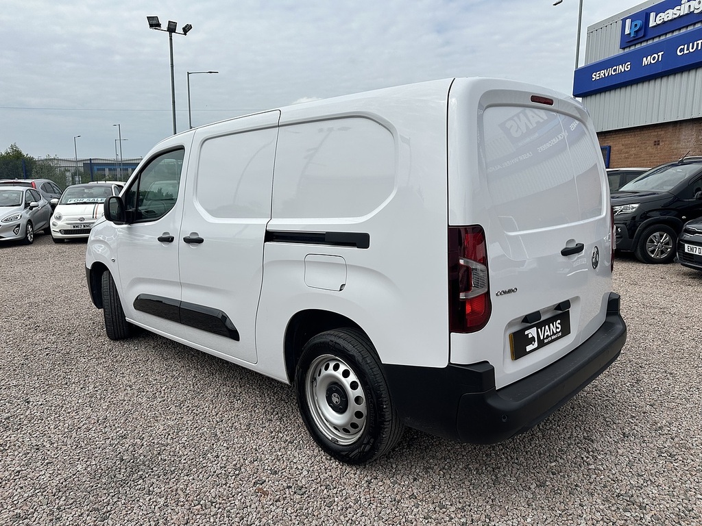 Vauxhall Combo Turbo D 2300 Prime DP24UWG White #4