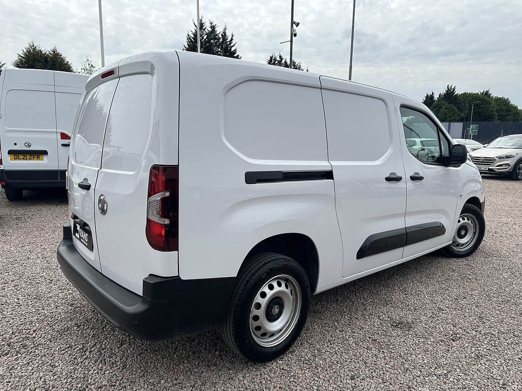 Vauxhall Combo Turbo D 2300 Prime DP24UWG White #2