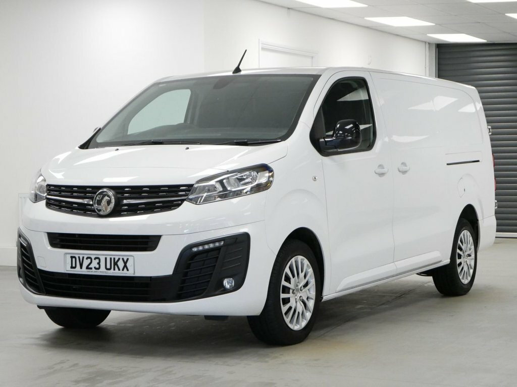 Vauxhall Vivaro 1.5L Turbo D 2900 Pro Panel Van 6Dr White
