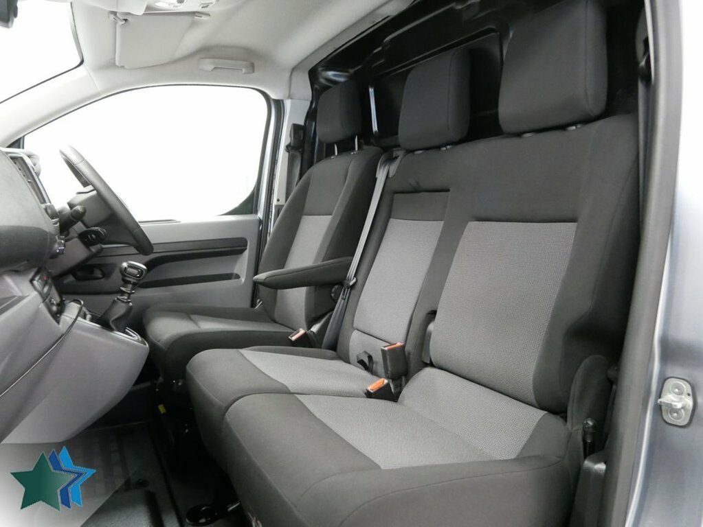 Peugeot Expert 2L 2.0 Bluehdi 1400 Professional Premium Standard Grey #4