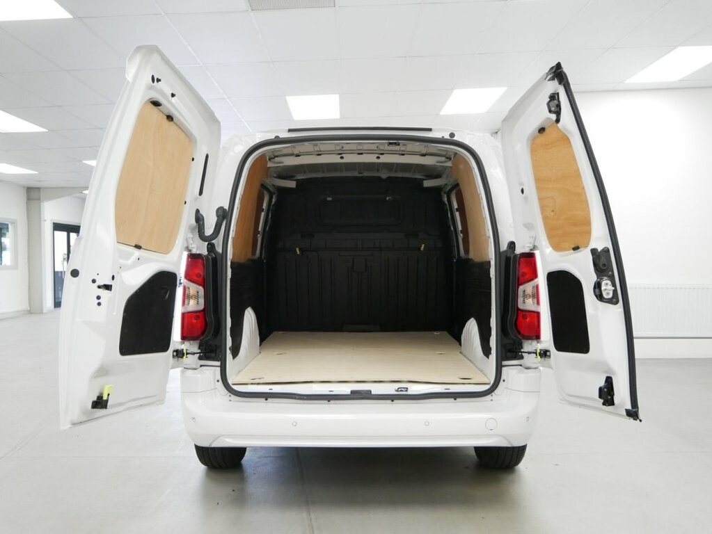 Peugeot E-Partner Mpv BW24RJZ White #5
