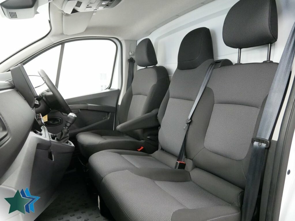 Renault Trafic 2L 2.0 Dci Blue Sl28 Business Panel Van Diese NA22EYC White #5