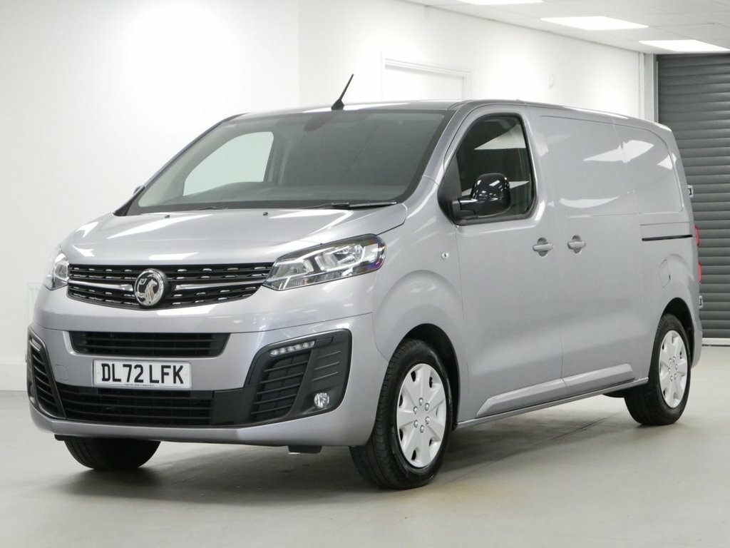 Vauxhall Vivaro 1.5L Turbo D 2700 Pro Panel Van 6Dr Grey