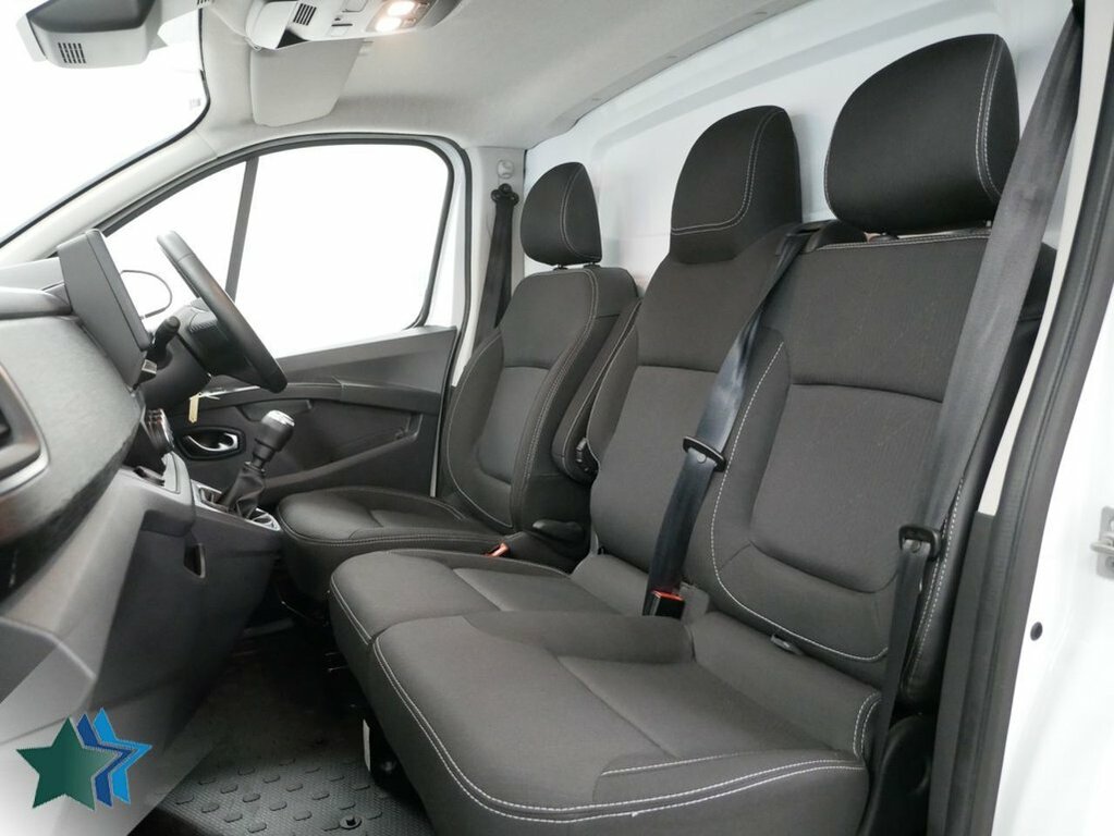 Nissan Primastar 2L 2.0 Dci 30 Tekna Panel Van Lh White #4