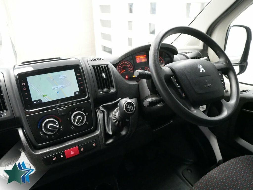 Peugeot Boxer 2.2L Bluehdi 335 Professional Premium Chassis Ca White #2