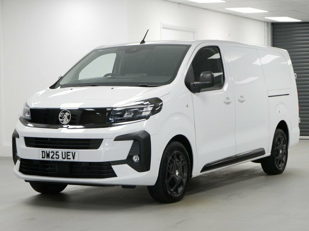 Vauxhall Vivaro 1.5L Turbo D Pro Xl Panel Van 6Dr Lw White