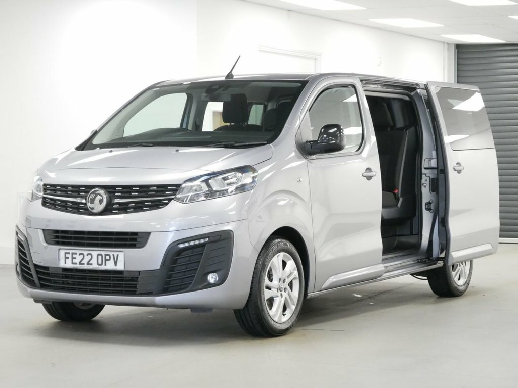 Vauxhall Vivaro 2L 2.0 Turbo D 3100 Elite Crew Van Double Cab 6Dr Grey
