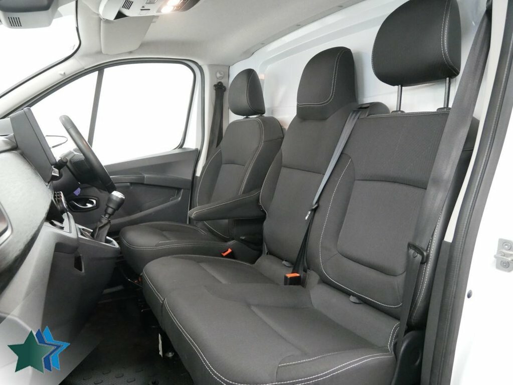 Nissan Primastar 2L 2.0 Dci 30 Tekna Panel Van Lh BC73FDO White #4