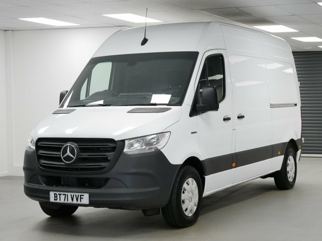 Mercedes-Benz eSprinter Mpv White